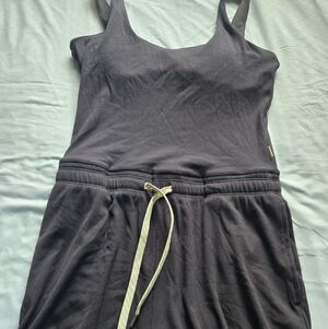 Vuori Pose Scoop Jumpsuit Size Small Black Color